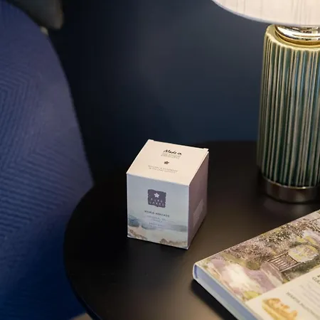 Morland Contemporary Lakeland By Letmestay *